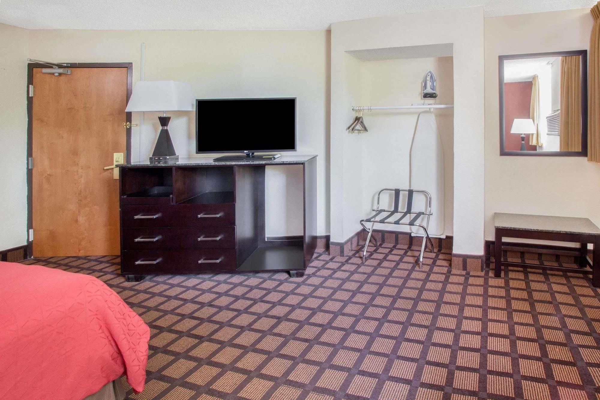 Super 8 By Wyndham Chicago Il Hotel Exterior foto